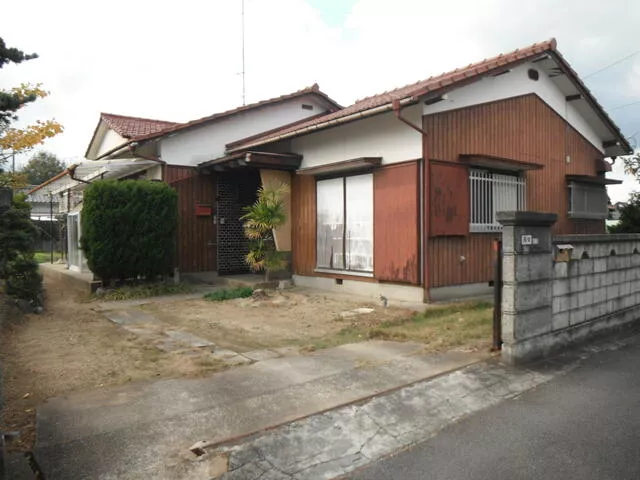 Niihama City, Yahata 2-chome (Niihama Station), 2-story, 6LDK
