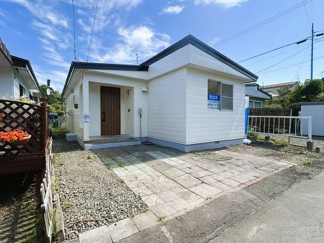[Open House] Interior and exterior renovation in progress / New earthquake resistance compliance / Water facilities replaced / Parking for 2 cars available