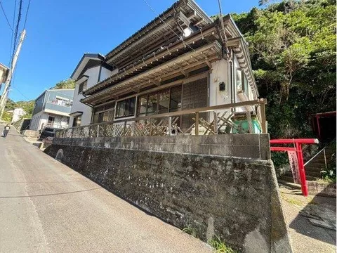 Property within a 10-minute walk to the station☆