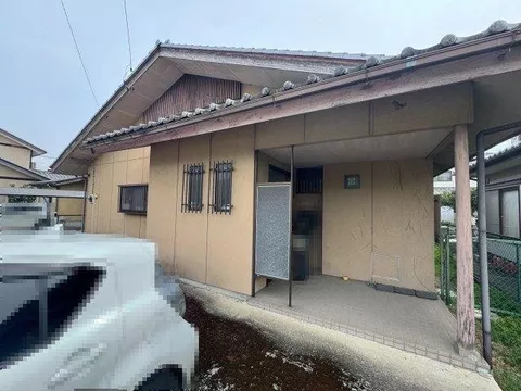 ◆Land over 90 tsubo◆Parking for 3 cars available◆Open kitchen◆Window in the kitchen◆Entrance storage