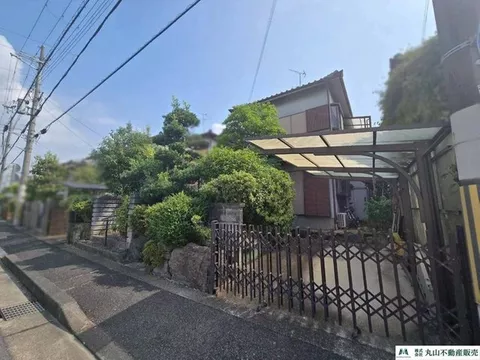☆ South and west facing two balconies ♪ ☆ Spacious 5DK with all rooms over 6 tatami mats ♪