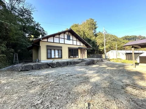 【Open House】Single-story / Parking for 3 or more cars / Garden space available / Mountain view
