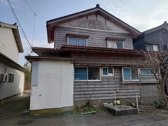 Joetsu City, Oaza Nishikubo Hama (Saigata Station) 2-story 5DK