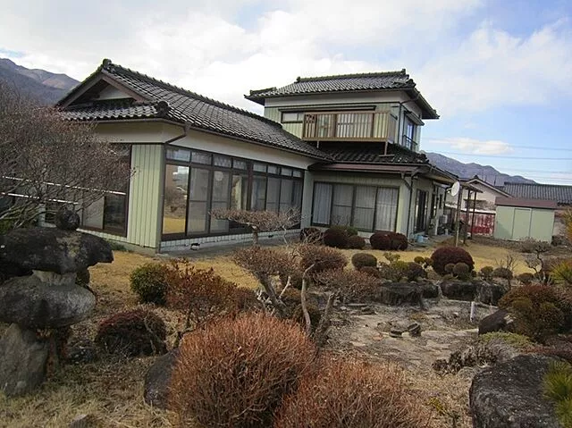 Used single-family home in Akaho, Komagane City for sale (vacant house bank property)