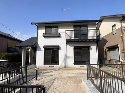 Immediate viewing available ◆ Renovated ◆ LDK 15 tatami + Western-style room 6 tatami ◆ 2nd floor has spacious layout of 12.5 tatami + 8 tatami♪