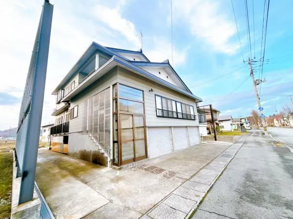 Kitamurayama County, Oishida Town, Yokka Town (Oishida Station) 3-story 10DK