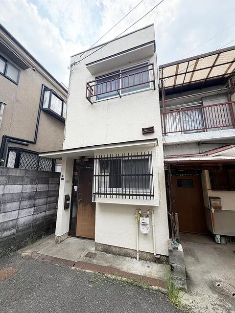 Daito City, Nishi Kusunoki Town (Shijonawate Station) 2-story building 3DK