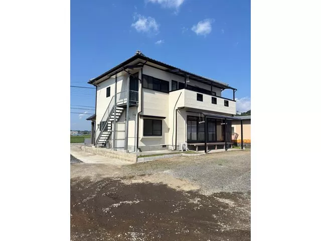 This property has been renovated! It features spacious land and buildings suitable for two-family use.