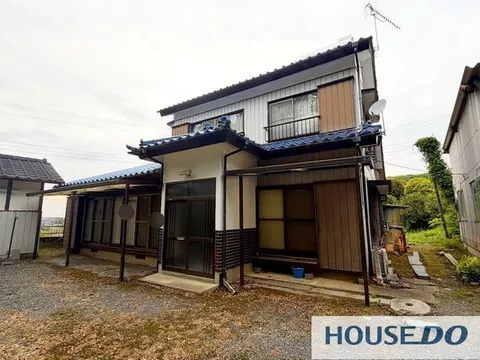 Spacious 6DK in a quiet environment where you can also enjoy a home garden