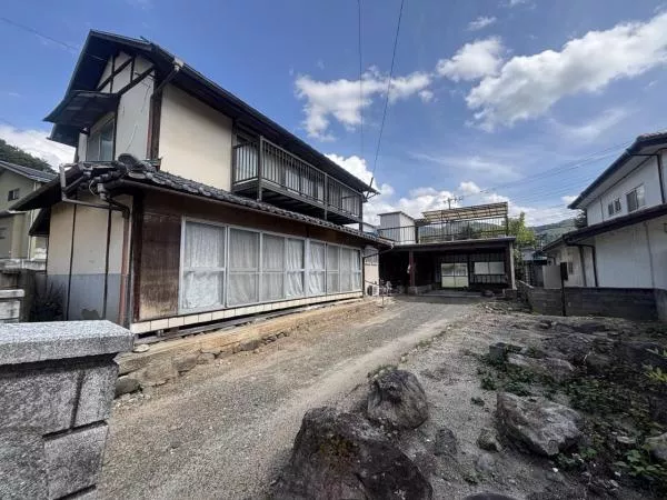 Yoshizawa, Kai city (Ryuoh station) Single story building, 7DK

4,400,000 yen