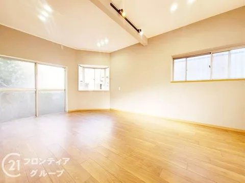 [Open during Obon] Renovated in December of R7 + Immediate viewing available! Corner lot / All rooms with two sides of sunlight!