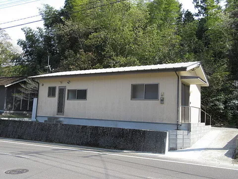 Used single-family home, 60 minutes by bus from JR Nippō Line, Kibanah Station, 34 minutes on foot from Kibanadai 3-chome