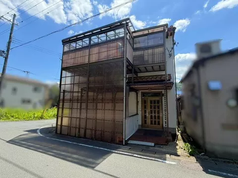 Kanaya-cho, Maizuru City (Higashi-Maizuru Station) 2-story 6DK
