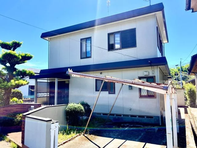 ●This is a lightweight steel house constructed by Sekisui Heim, resistant to disasters.