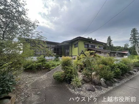 Joetsu City, Oaza Yotsujimachi (Takada Station), 2-story, 5DK - Image 1