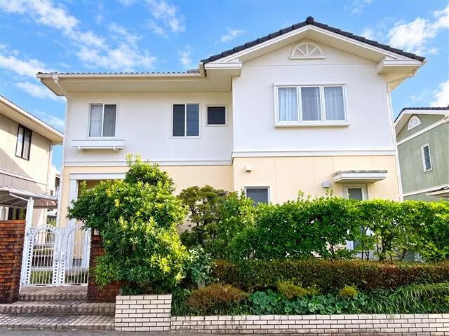 Matsuyama City Yuyama 5-chome 2-story 4LDK
