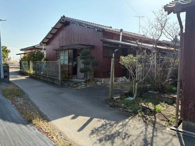 Nishikoga, Kawasoe Town, Saga City (Saga Station) Single-story building 4DK
