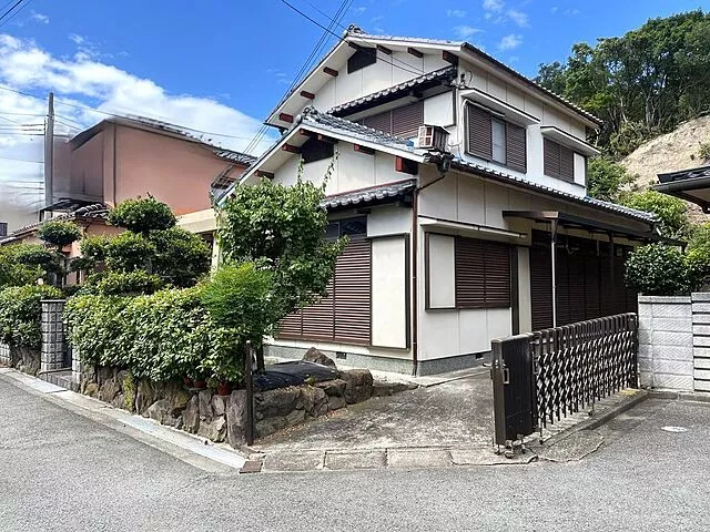 Used single-family home, Nankai Kada Line, Iso-no-Ura Station, 19 minutes on foot