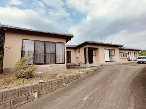 Kamimashiki District, Kosa Town, Oaza Minami Sanka 1-story 4LDK