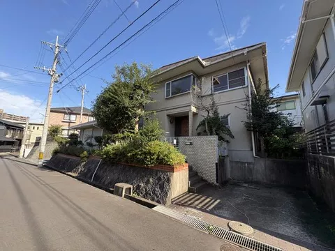 Kitakyushu City, Kokura Minami Ward, Shii 5-chome (Shii Station) 2-story 5LDK