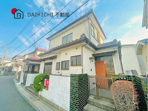 A pleasant location with shopping facilities within walking distance! Close to elementary school, a safe area♪