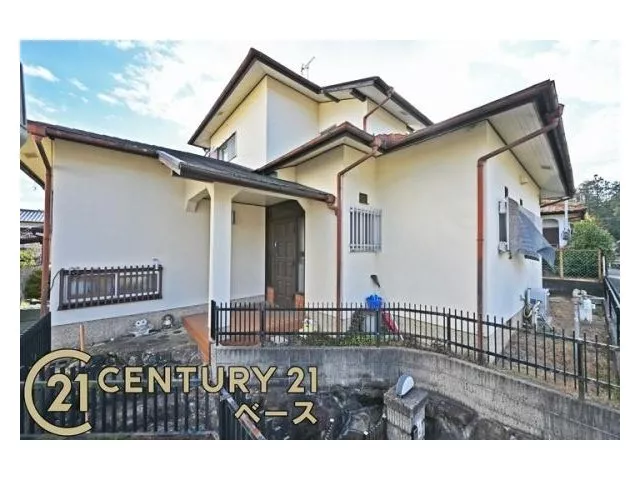 ■ Land area approximately 57 tsubo! ■ Enjoy a spacious home garden in the sunny south-facing yard!