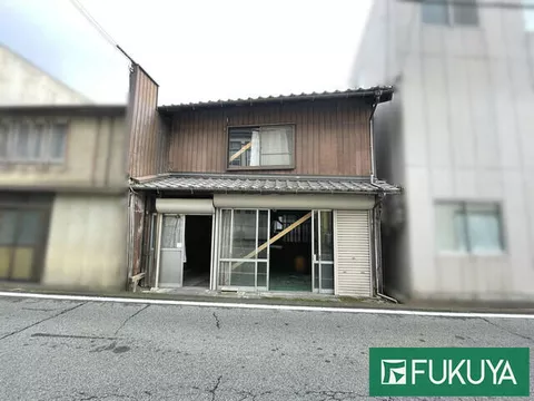 Tenjin, Kato-shi (Shamachi station) 2F 2K

900,000 yen