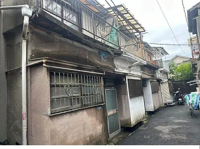 Used terrace house, JR Katamachi Line (Gakken Toshi Line) Tokuan Station, 12 minutes on foot