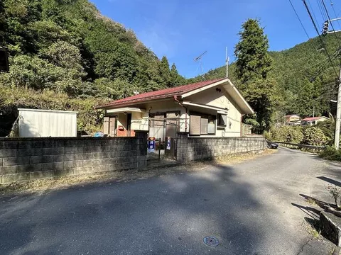 Nishitama-gun Okutama-machi Kaizawa (Okutama Station) Single-story building 3DK