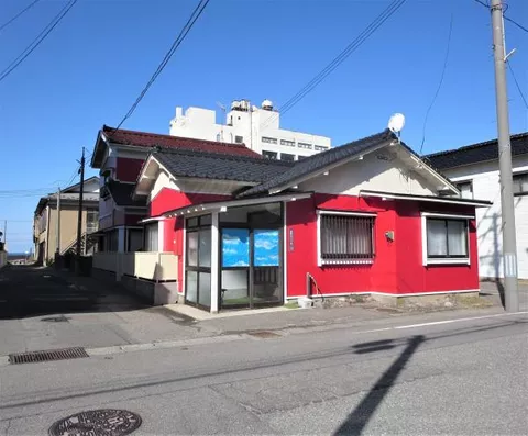 Tsuruoka City, Yunohama 1-chome (Uzen-Oyama Station) 2-story building 4LDK