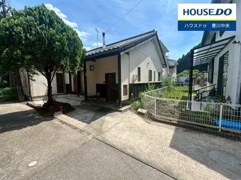 Shinshiro City, Toyooka Aza Morishita (Yuyake Onsen Station) Single-story building 4LDK