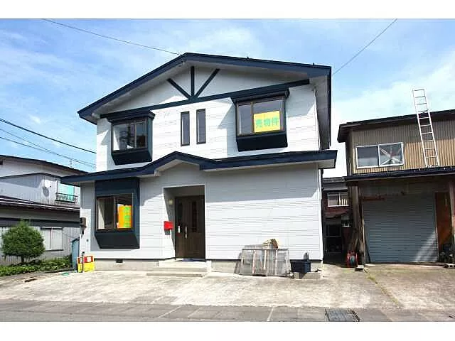 Used single-family home 7 minutes on foot from Yokobori Station on the JR Ou Main Line