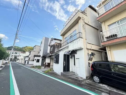 Yahatahama City, Hirose 1-chome (Yahatahama Station) 3-story building 5K