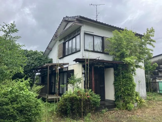 Saga City, Kubota Town Oaza Tokuman (Kubota Station) 2-story 4DK