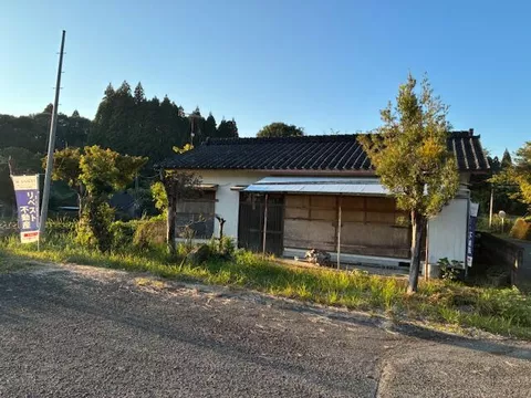 Uranona, Irirai-cho, Satsumasendai-shi, Satsumasendai-shi, Satsumasendai-shi, Satsumasendai-shi, Ibaraki

1,580,000 yen