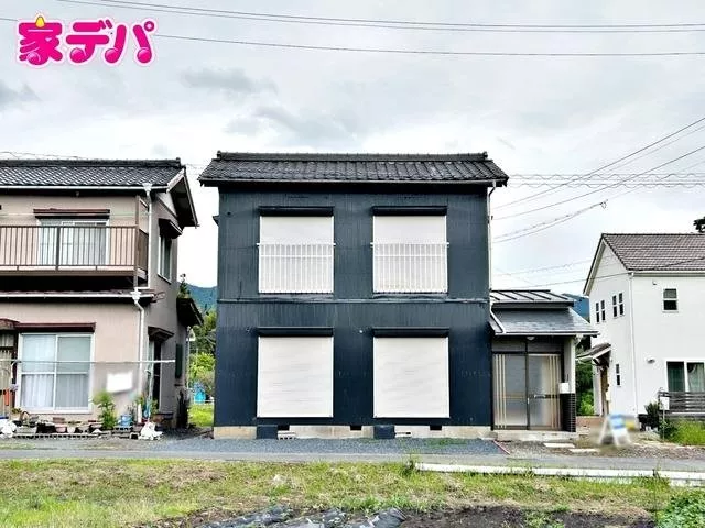 ■【Corner lot】■Renovated property■Convenient laundry room for reducing housework time