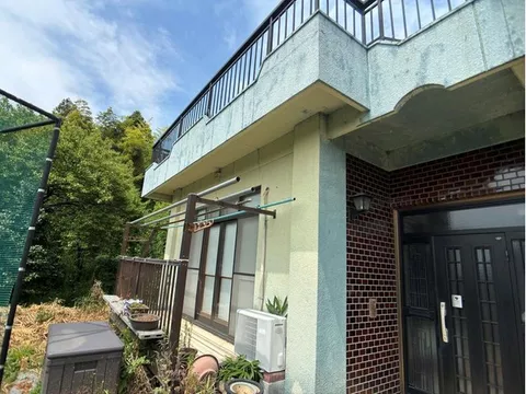 Parking for 3 or more cars, land over 100 tsubo, quiet residential area, rural scenery, two-story building, good view - Image 2