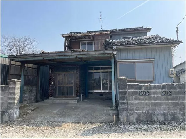 Located about 7 minutes on foot from Aeon Takaoka Store! Please consider with your preferred renovation!
