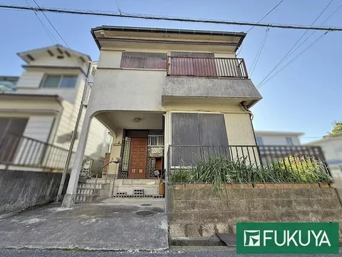 ◆ 10 minutes on foot to Keihan Main Line "Hashimoto" station ♪ ◆ A 5DK house with parking space