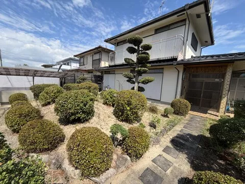Chikugo City Oaza Kumano (Hainuzuka Station) 2-story building 5DK - Image 4