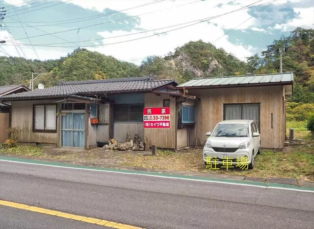 6-minute walk from JR Suigun Line "Iwaki-Ishikawa" Station