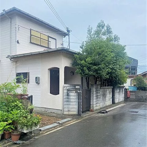 Used single-family home, 12 minutes on foot from JR Kisei Main Line Kainan Station