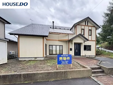 Used single-family home, Nango