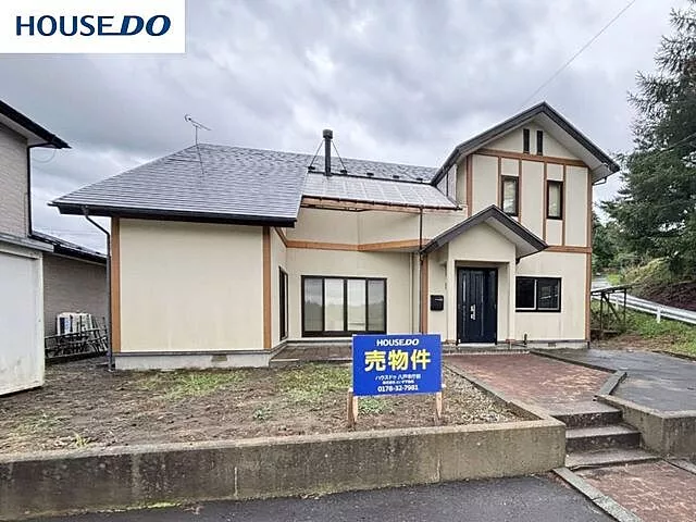 Used single-family home, Nango