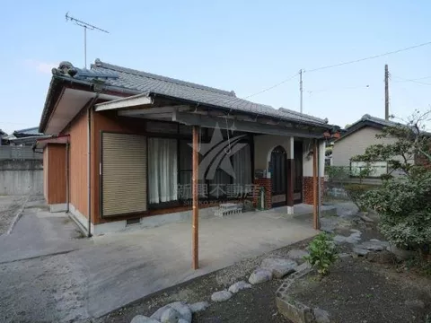 This is a used house located in a convenient area of Osumi Town!
