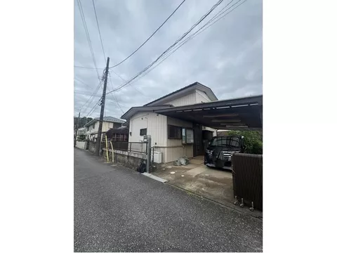 Introducing a second-hand house 25 minutes on foot from Keisei Chihara Line [Omoridai Station]! There is ample parking