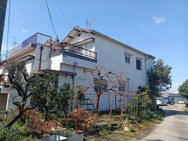 Used terrace house, 15 minutes on foot from Kintetsu Minami Osaka Line Kawachi-Tenami Station