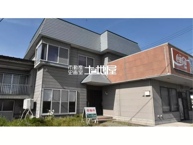 Large 5LDK house ■ Spacious design for all rooms ■ Generous land area of about 98 tsubo