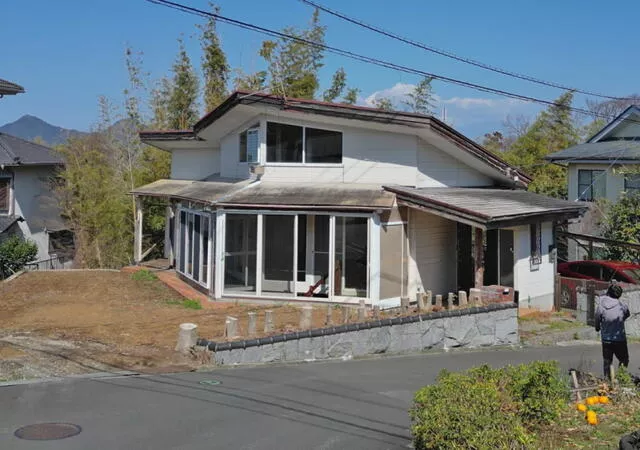 Izu no Kuni City Tachibana 3-chome (Takyō Station) 1 floor above ground and 1 floor below ground 3SLDK