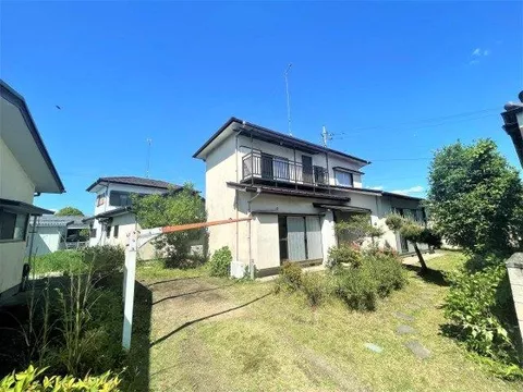 The garden is over 10 tsubo, making it spacious enough to enjoy gardening and home farming.